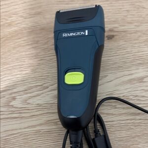 Remington Grooming Tool - Blue, Black, and Neon Green razors